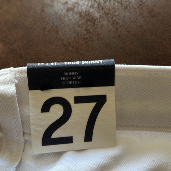 Gap true skinny high rise white jeans size 4 tall (size 27) brand new with tags - Picture 4 of 6